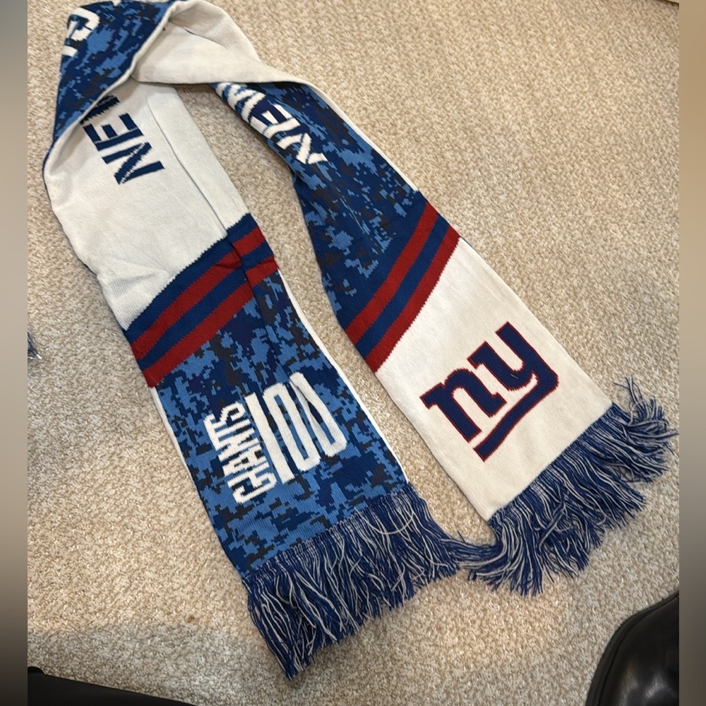 NY Giants scarf